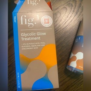 NWT fig 1 glycolic glow treatement